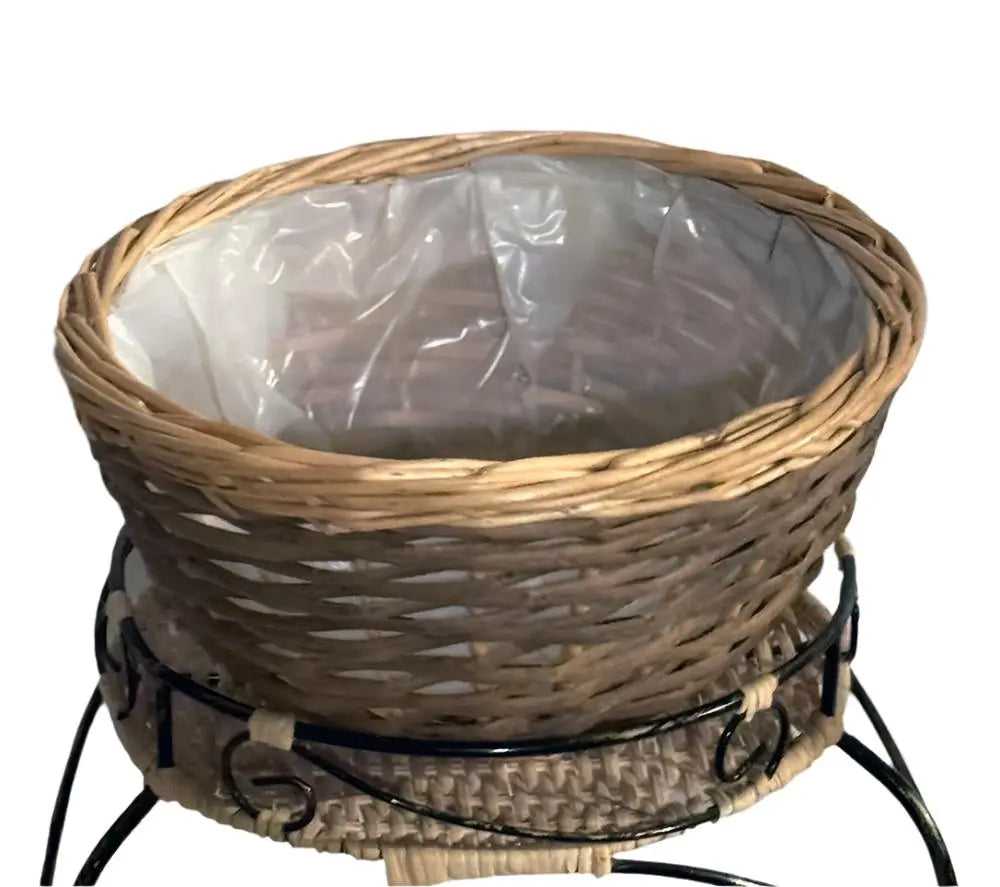 12 inch Wicker Basket with Plastic Liner Two Tone 8 Silk Plants Canada