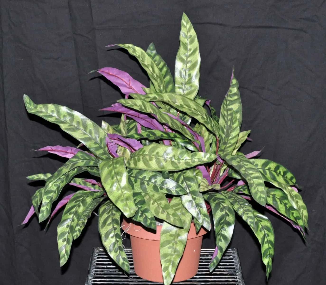 18 inch Artificial Silk Peacock Bush Silk Plants Canada